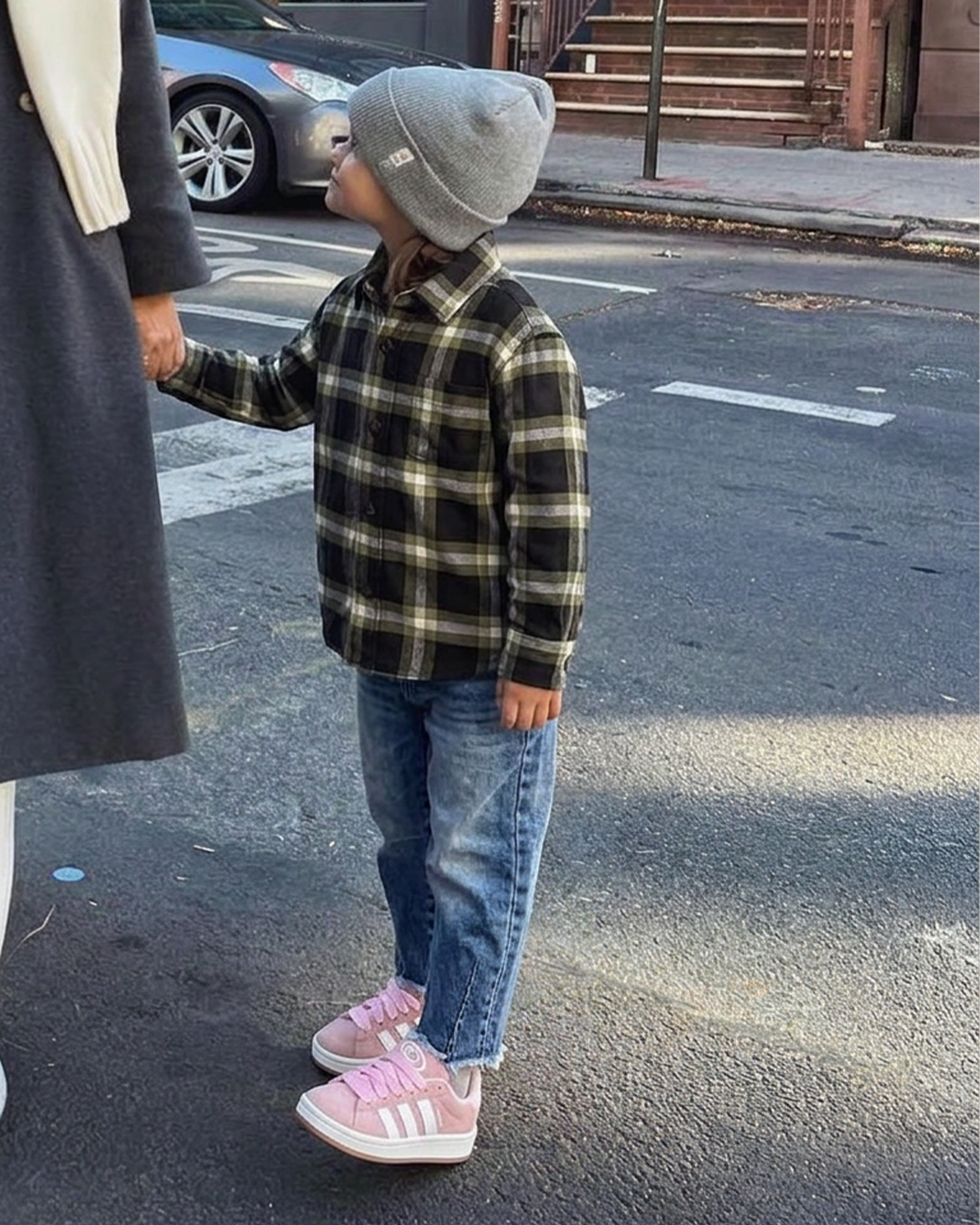 Cozy Street ( Plaid shirt + Barrel pants )