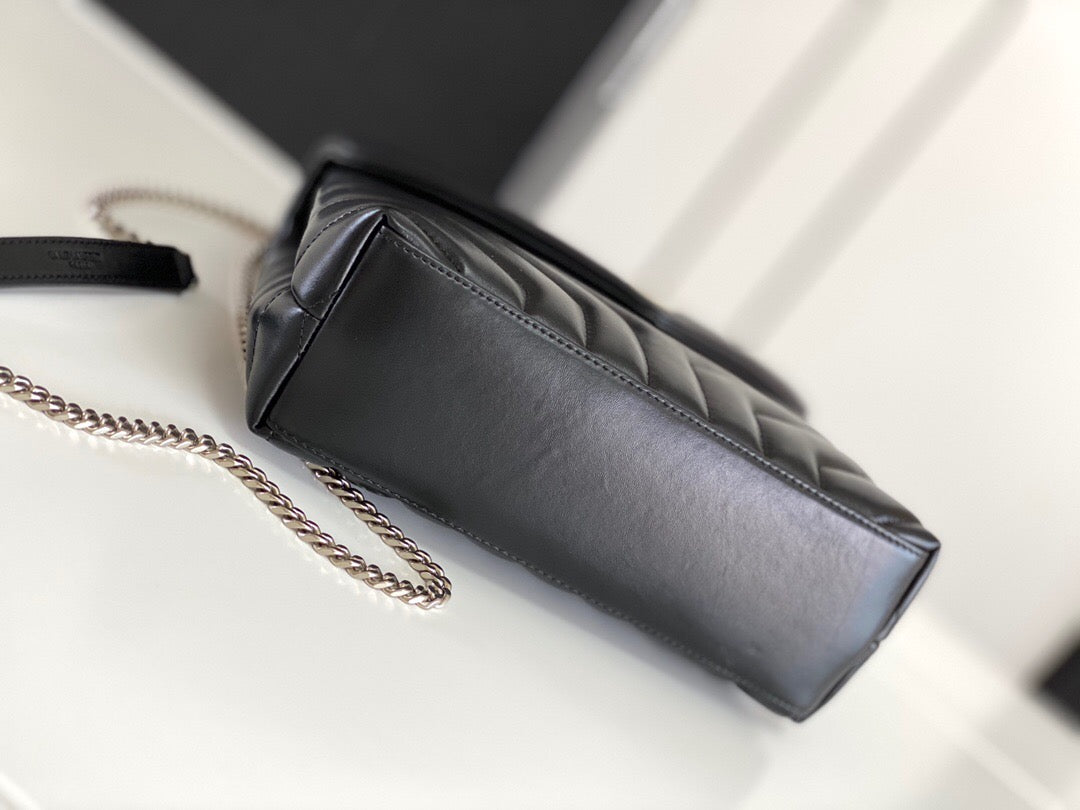 Quilted Leather Chain Shoulder Bag