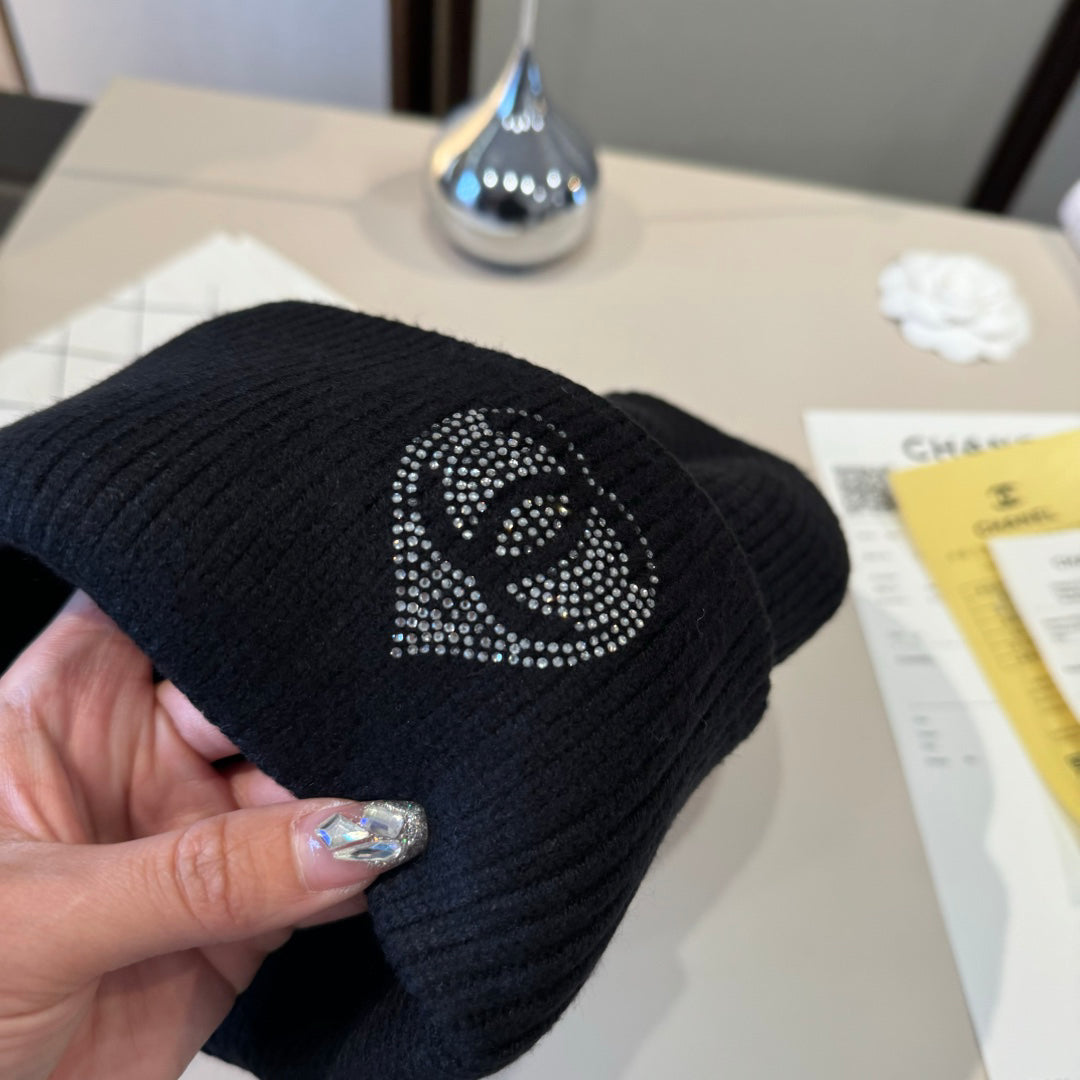 C/C Knit Beanie in black